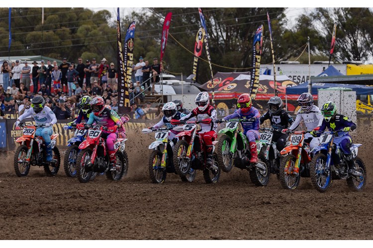 A holeshot was almost claimed by Clout in the second moto | Photo: ID MEDIA GROUP